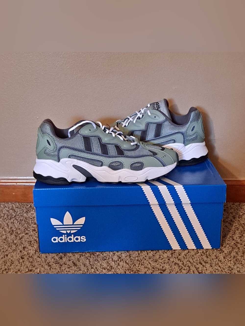 Adidas Ozweego OG Sage Green and Gray Chunky Runner Sneakers Size 9.5